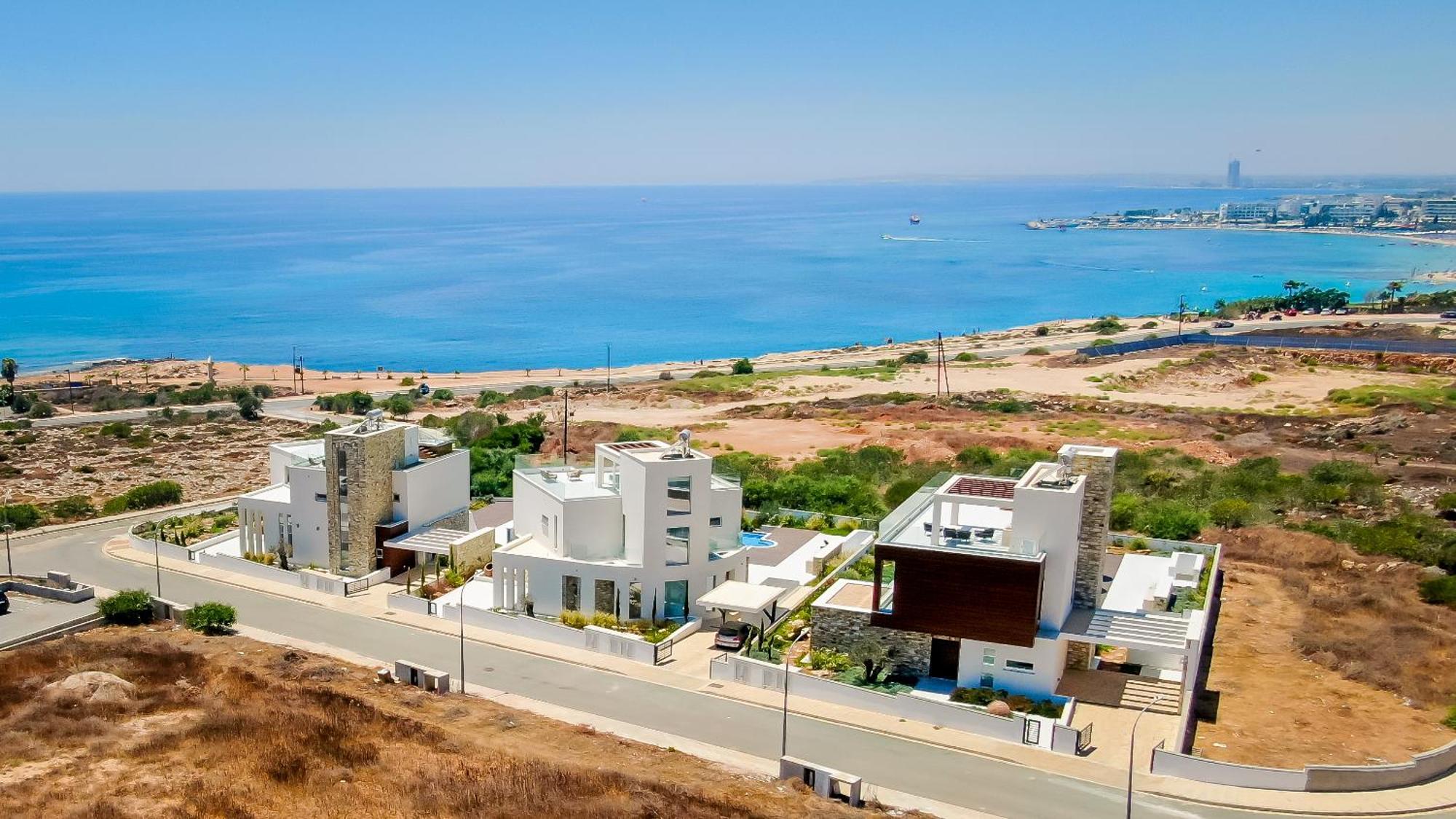 Love Bridge Seaview Villas Agia Napa Exterior foto